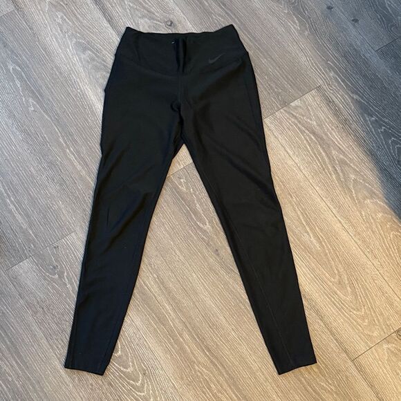 Nike Pants - Nike Black Active Leggings